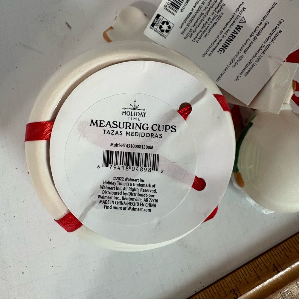 Holiday Time Christmas Elf Measuring Cups and Spoons. - Picture 9 of 9